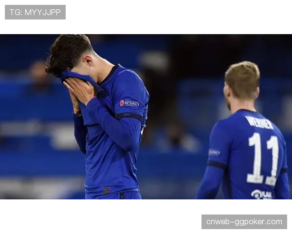 特写:老将罗伊斯仍在加练传中,与年轻锋线培养默契 特写:老将罗伊斯仍在加练传中,与年轻锋线培养默契